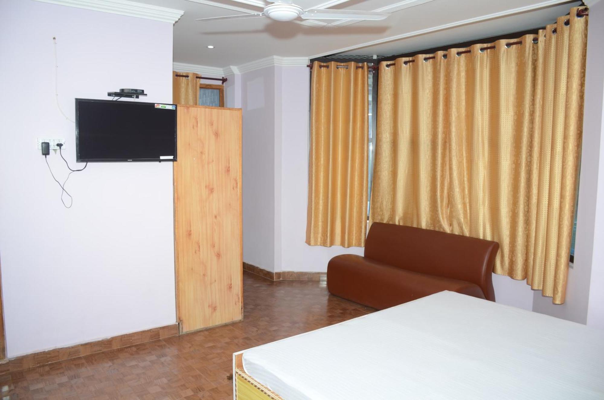 Hotel Alpine View Sarāhan Kültér fotó